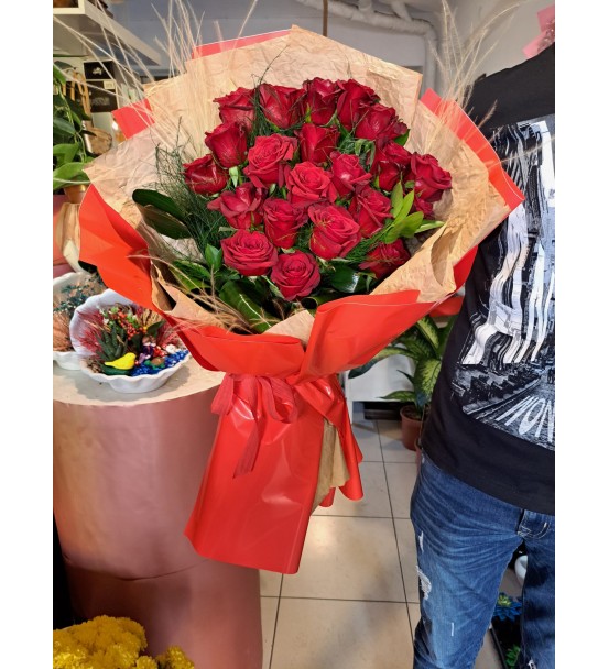 RED ROSES